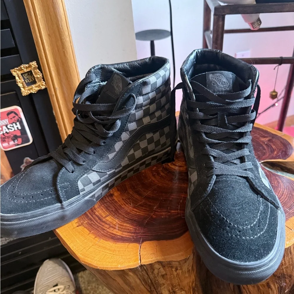 Vans Men's Sk8 His Black Checkered High-Top Sneakers size 10 - Picture 3 of 7
